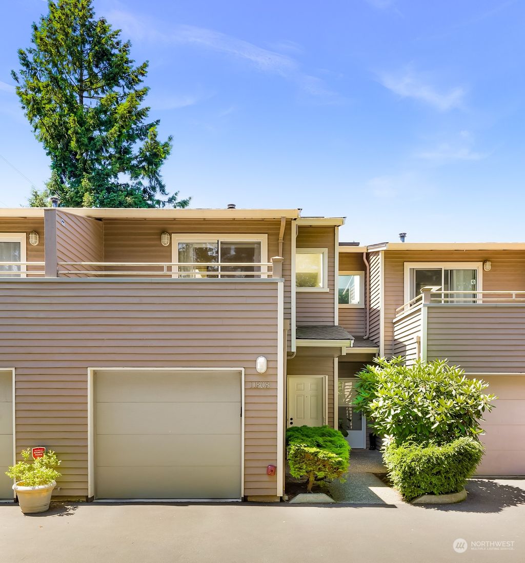 Photo of 11808 NE 80th Street #2, Kirkland, WA 98033 (MLS # 2126295)