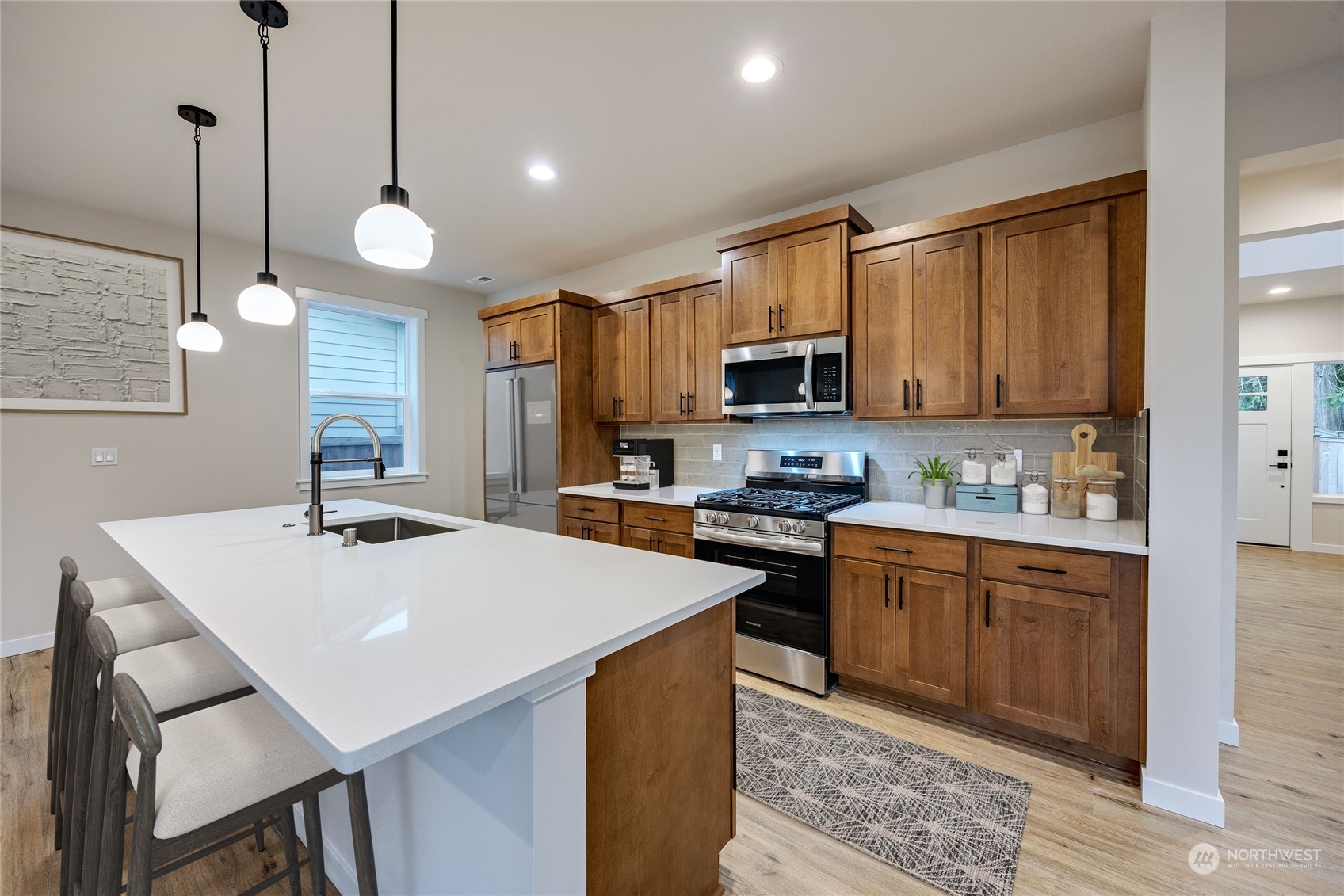 5021 NW Cedarside Loop