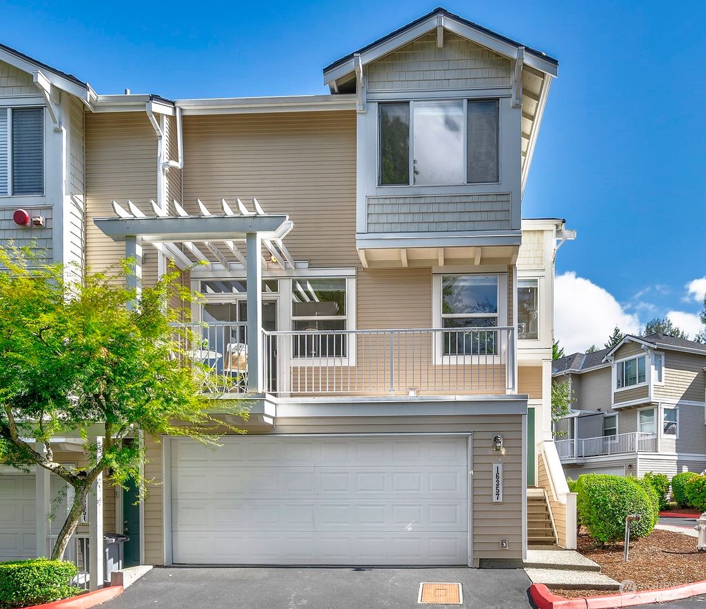 Photo of 16357 118th Lane NE, Bothell, WA 98011 (MLS # 2144975)