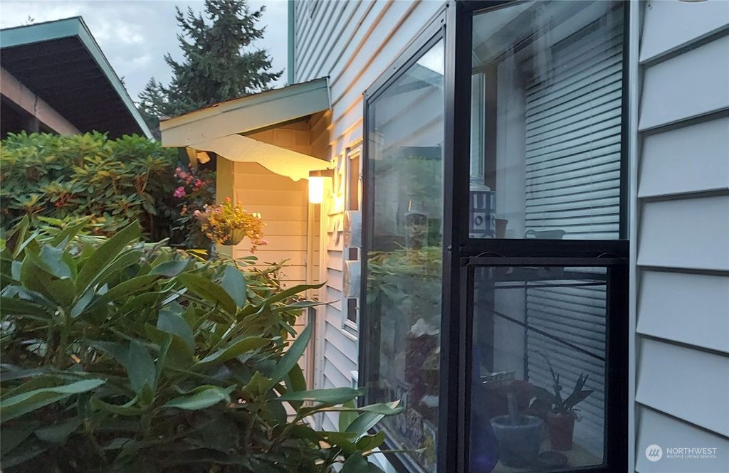 Photo of 1820 SW 318th Place #26B, Federal Way, WA 98023 (MLS # 2182043)