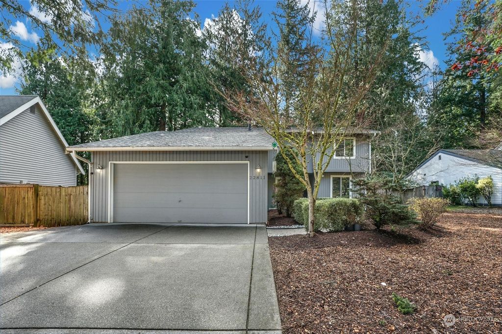 Photo of 22811 NE 22nd Street, Sammamish, WA 98074 (MLS # 2208652)