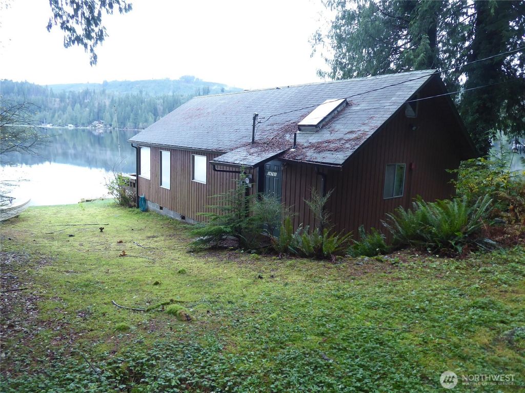 Photo of 34761 S Shore Dr Dr, Mount Vernon, WA 98274 (MLS # 2447073)