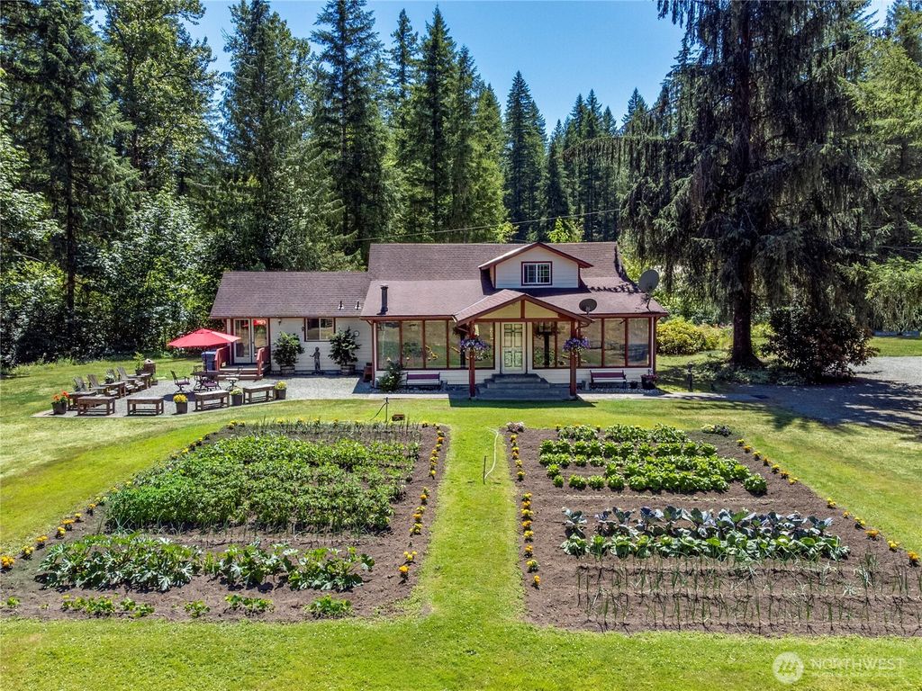 Photo of 54261 Fortner Road, Darrington, WA 98241 (MLS # 2407081)