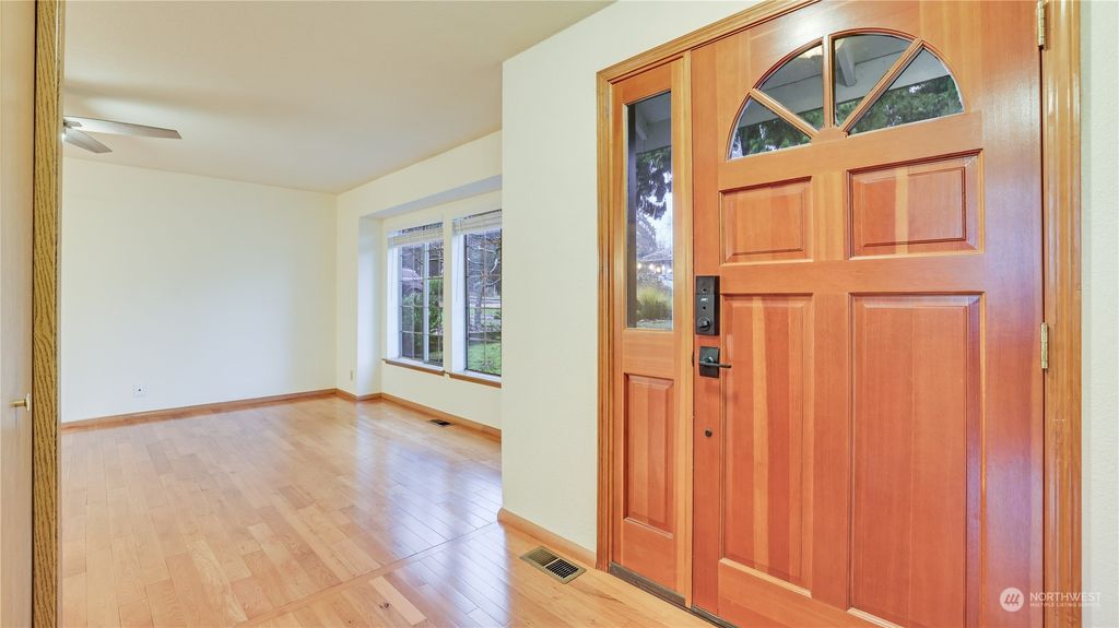 Photo of 14026 55th Avenue S, Tukwila, WA 98168 (MLS # 2182746)
