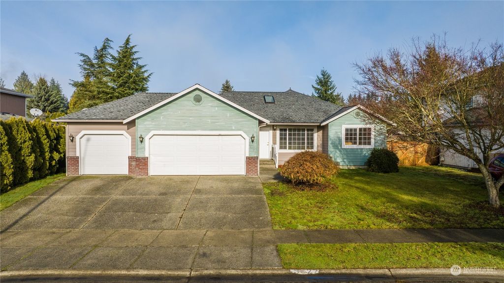 Photo of 5627 139th Place NE, Marysville, WA 98271 (MLS # 2185922)