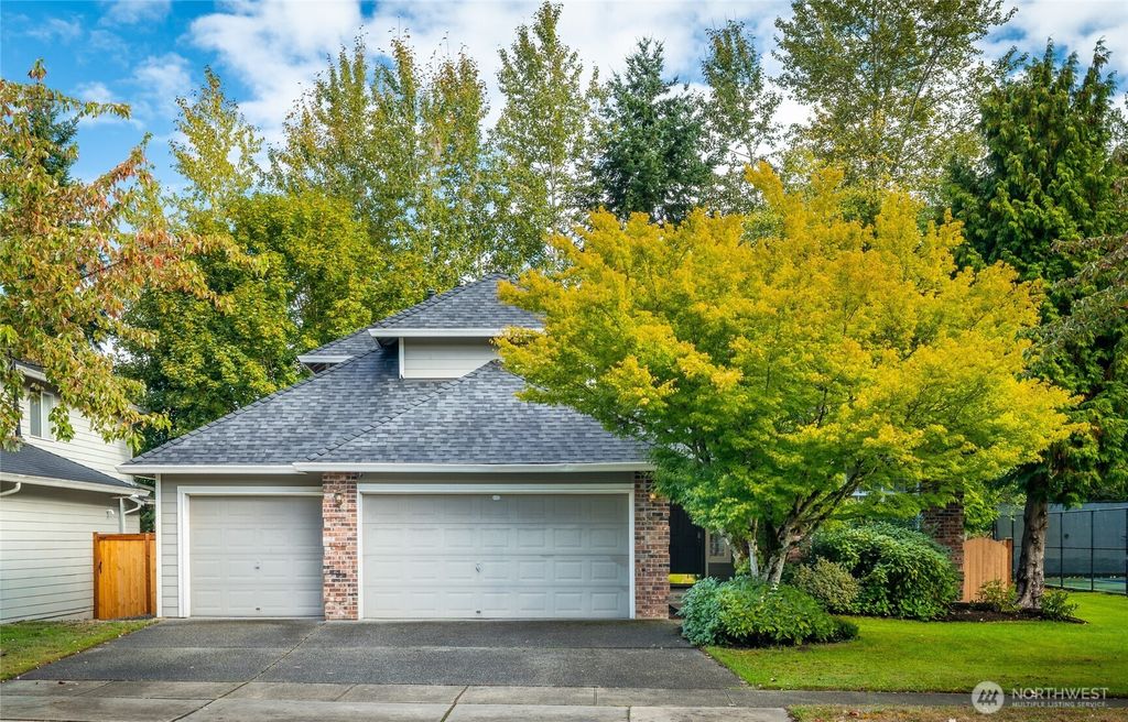 Photo of 625 191st Street SW, Lynnwood, WA 98036 (MLS # 2436062)