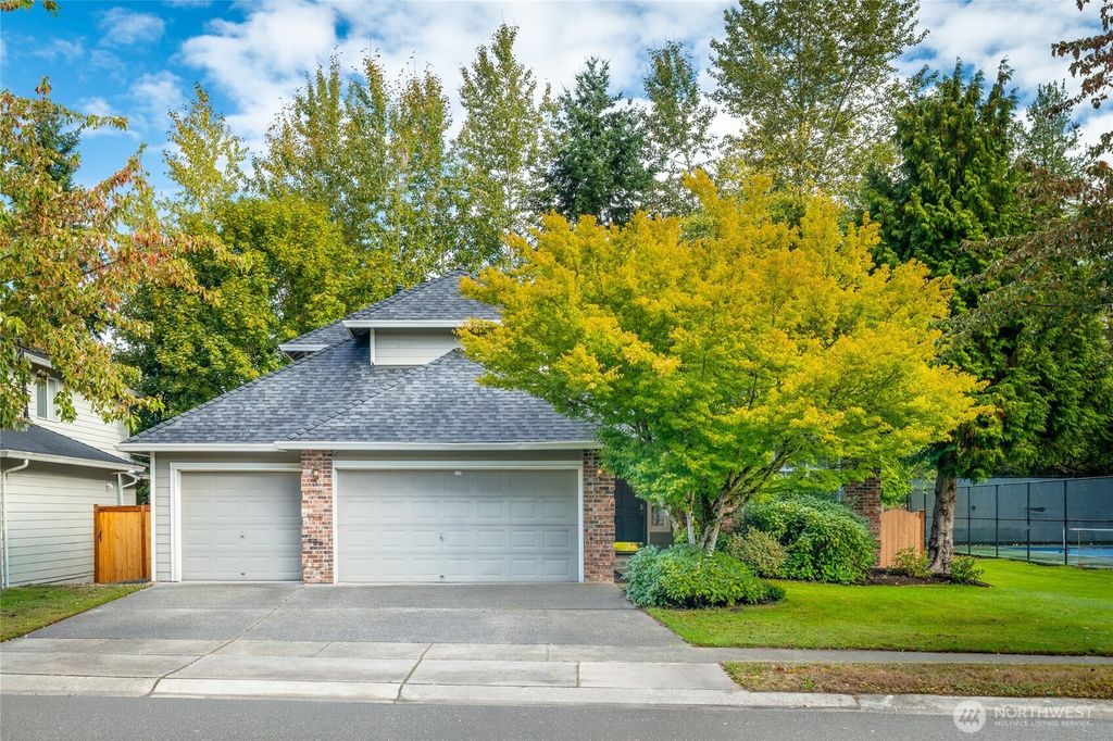 Photo of 625 191st Street SW, Lynnwood, WA 98036 (MLS # 2436062)