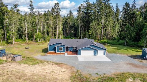 Photo of 6809 Carolina Street, Anacortes, WA 98221 (MLS # 2525988)