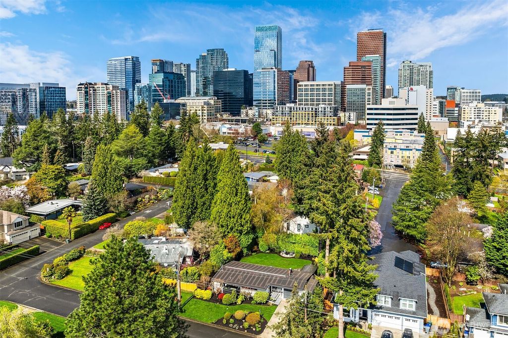 Photo of 11014 SE 2nd Street, Bellevue, WA 98004 (MLS # 2352730)