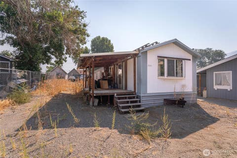 Photo of 1771 Judkins Street, Wenatchee, WA 98801 (MLS # 2573911)