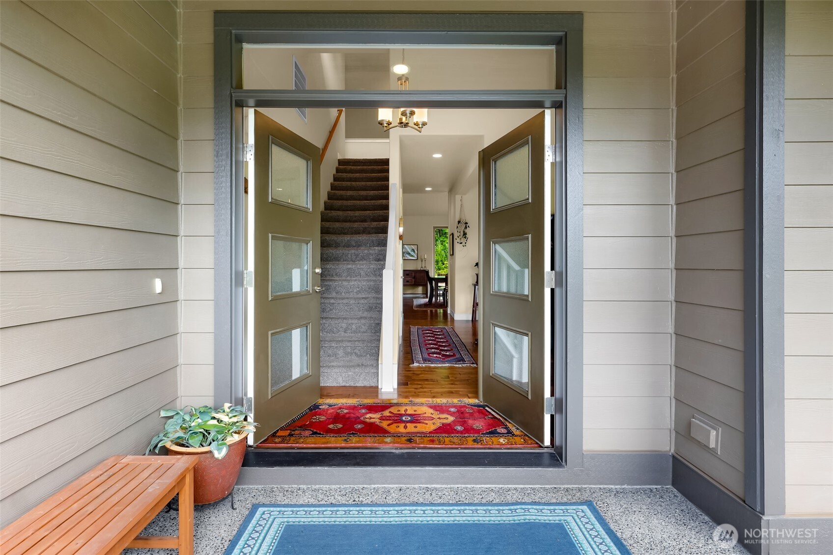 697 Chuckanut Drive N