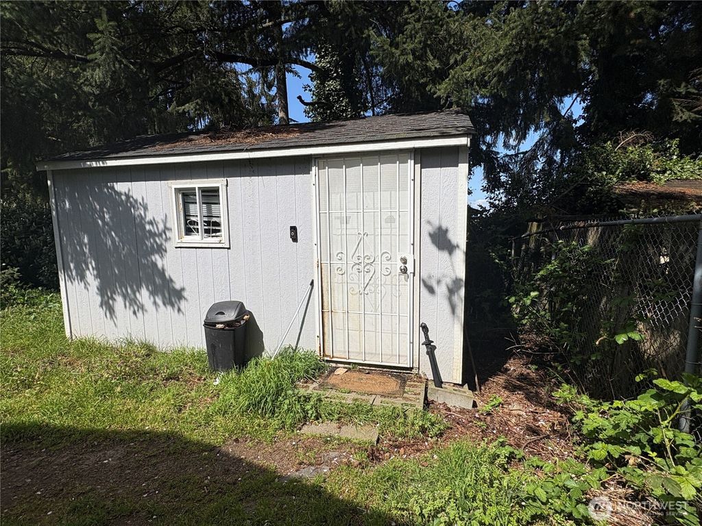 Photo of 18020 4th Avenue S, Burien, WA 98148 (MLS # 2356352)