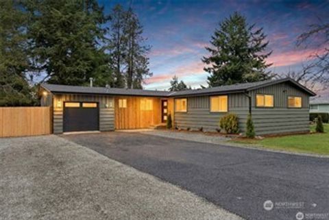 Photo of 30041 14th Avenue S, Federal Way, WA 98003 (MLS # 2487843)