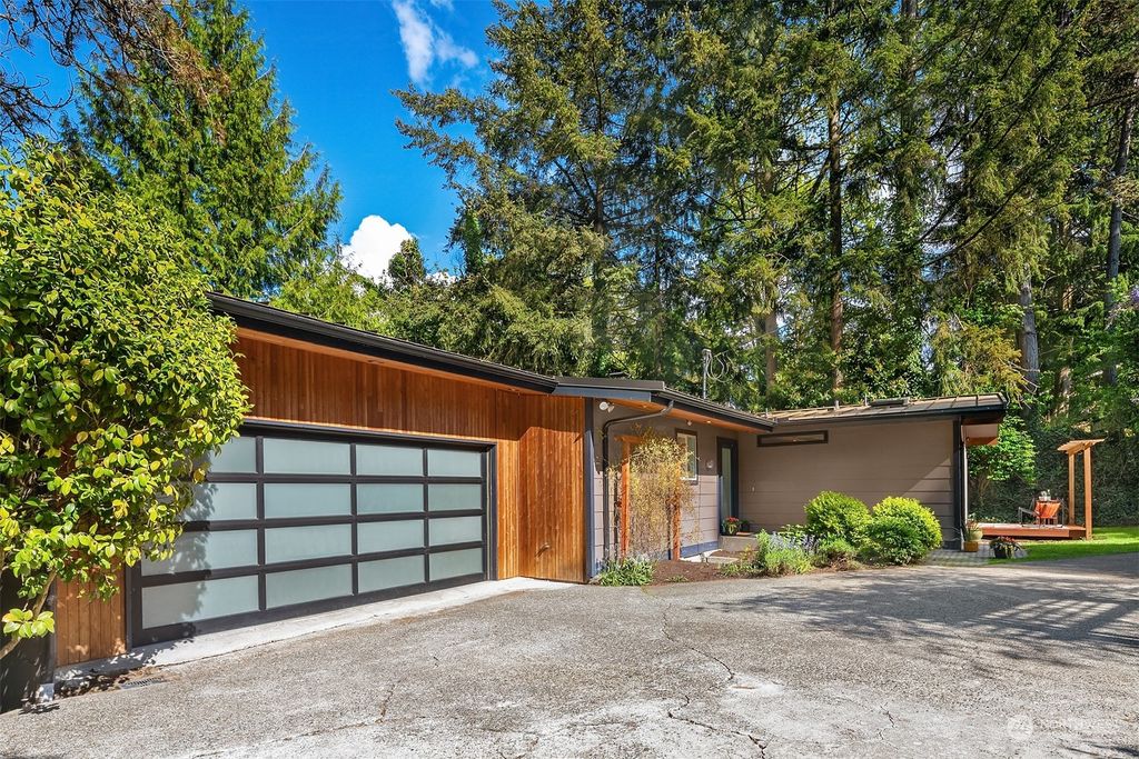 Photo of 10532 12th Avenue NE, Seattle, WA 98125 (MLS # 2223647)