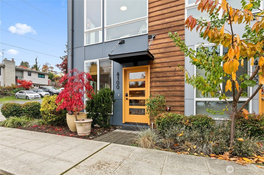 Photo of 4100 37th Avenue S, Seattle, WA 98118 (MLS # 2464633)