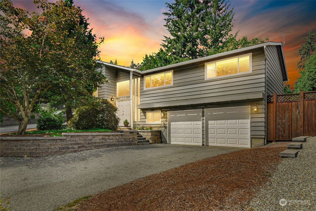 Photo of 6034 NE 203rd Street, Kenmore, WA 98028 (MLS # 2278181)