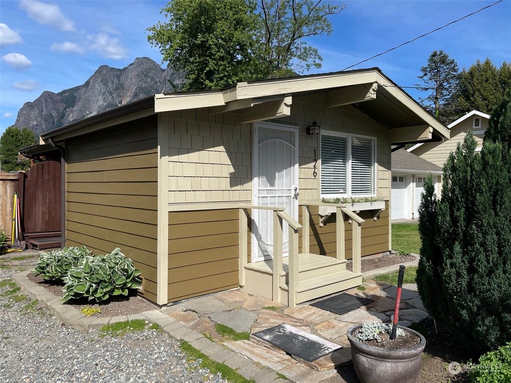 Photo of 126 E 5th Street, North Bend, WA 98045 (MLS # 2226175)