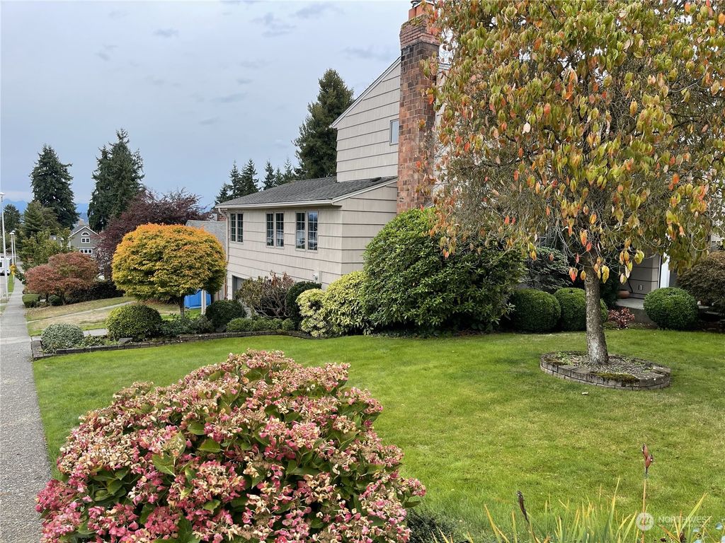 Photo of 7416 52nd Avenue NE, Seattle, WA 98115 (MLS # 2173915)