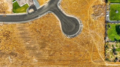 Photo of 7865 Blackbird Loop NE, Moses Lake, WA 98837 (MLS # 2497108)