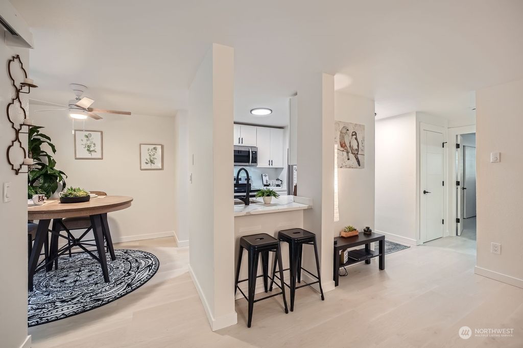 Photo of 412 S 321st Place #A4, Federal Way, WA 98003 (MLS # 2267000)