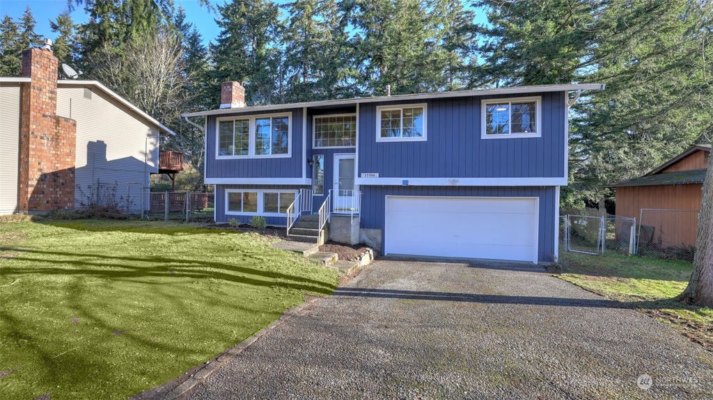 Photo of 15906 131st Place SE, Renton, WA 98058 (MLS # 2316222)
