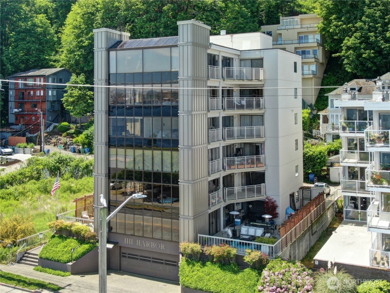 1111 Harbor Avenue SW 500
