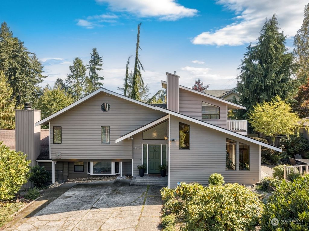 Photo of 3723 Shelby Road, Lynnwood, WA 98087 (MLS # 2169441)