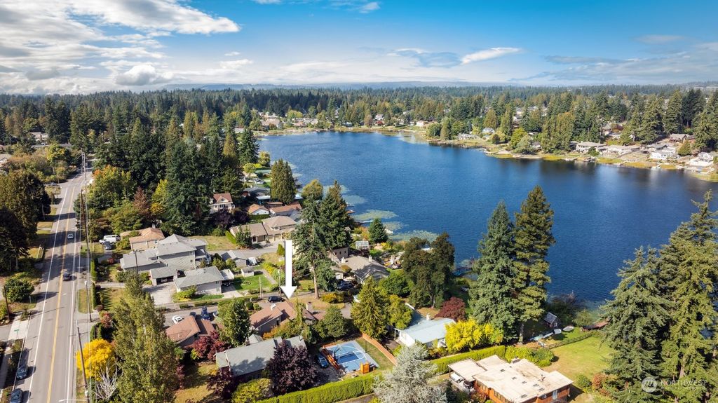 Photo of 3723 Shelby Road, Lynnwood, WA 98087 (MLS # 2169441)