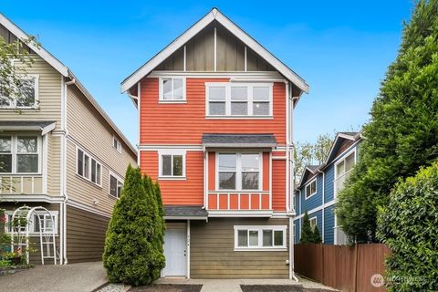 Photo of 924 SW Holden Street, Seattle, WA 98106 (MLS # 2514248)