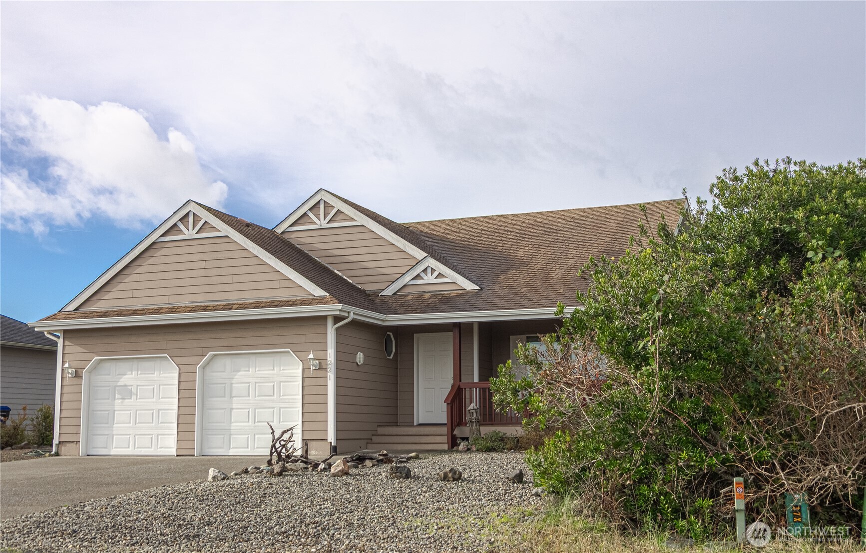 1221 E Ocean Shores Boulevard SW