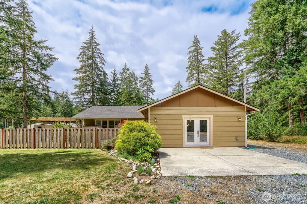 Photo of 23402 60th Avenue E, Graham, WA 98338 (MLS # 2549350)