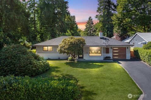 18733 50th Avenue NE Lake Forest Park WA 98155