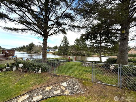 522 Point Brown Avenue SE Ocean Shores WA 98569