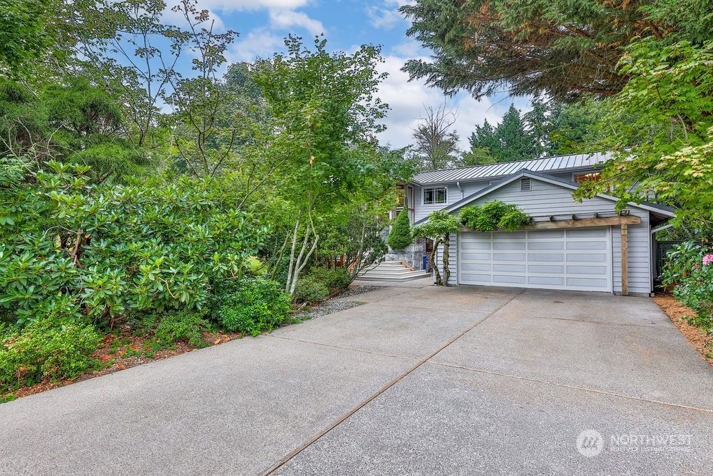 Photo of 9022 NE 152nd Place, Kenmore, WA 98028 (MLS # 2275217)