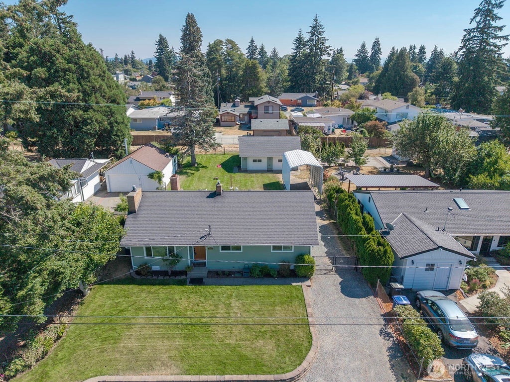 Photo of 16026 16th Avenue SW, Burien, WA 98166 (MLS # 2568657)