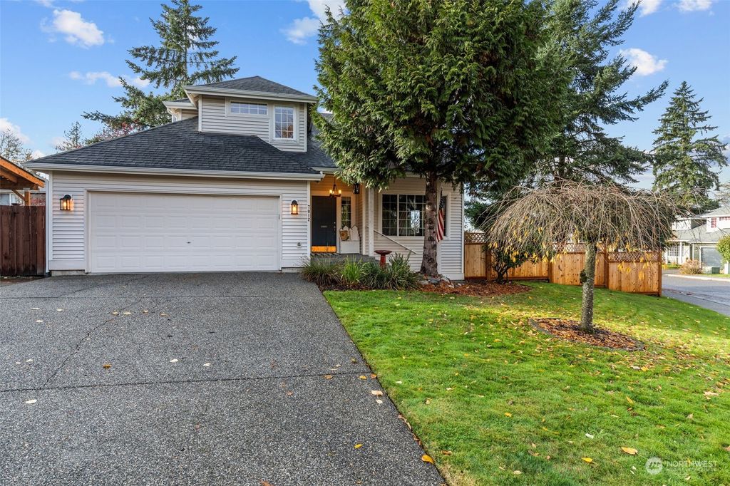 Photo of 7012 60th Place NE, Marysville, WA 98270 (MLS # 2180330)