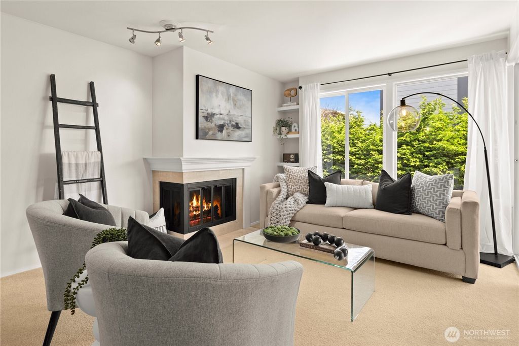 Photo of 1400 Taylor Avenue N #203, Seattle, WA 98109 (MLS # 2415114)