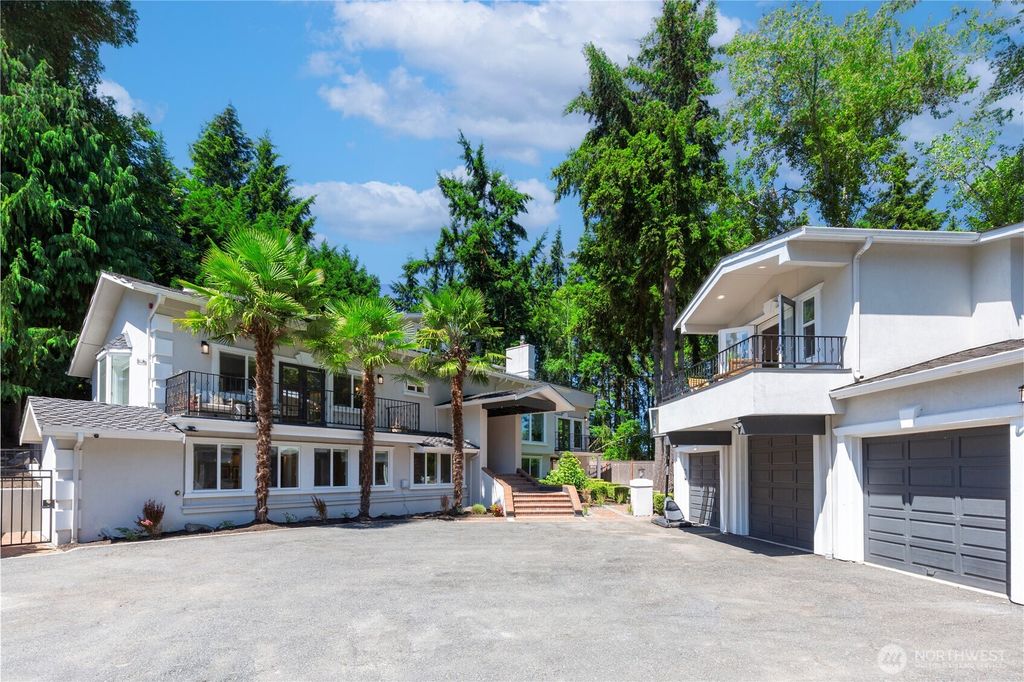 Photo of 3431 96th Avenue NE, Clyde Hill, WA 98004 (MLS # 2358975)