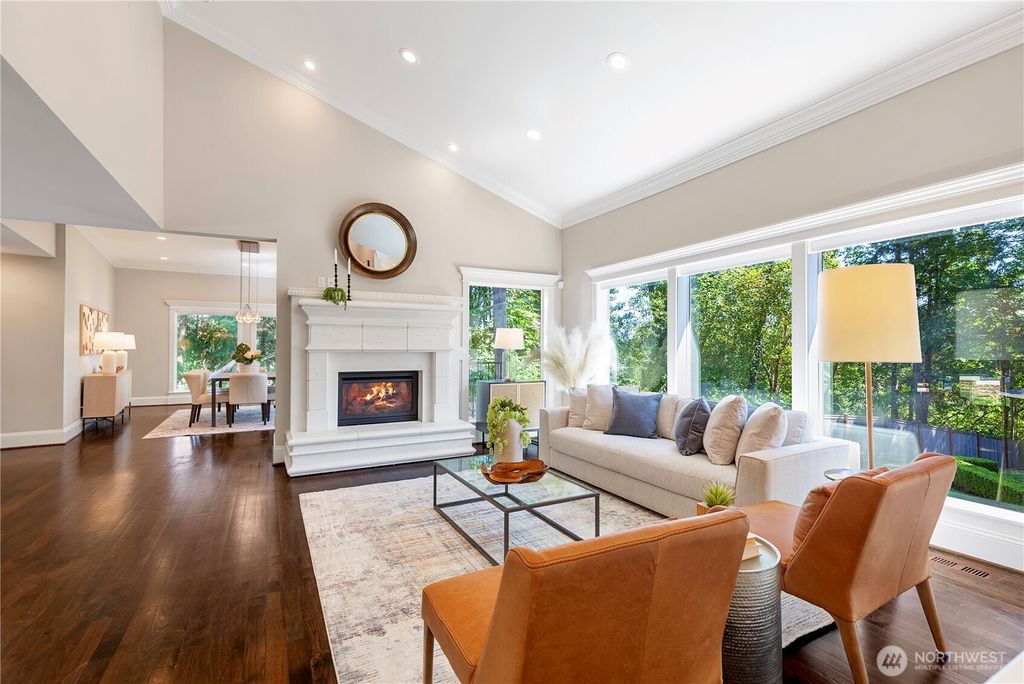 Photo of 3431 96th Avenue NE, Clyde Hill, WA 98004 (MLS # 2358975)