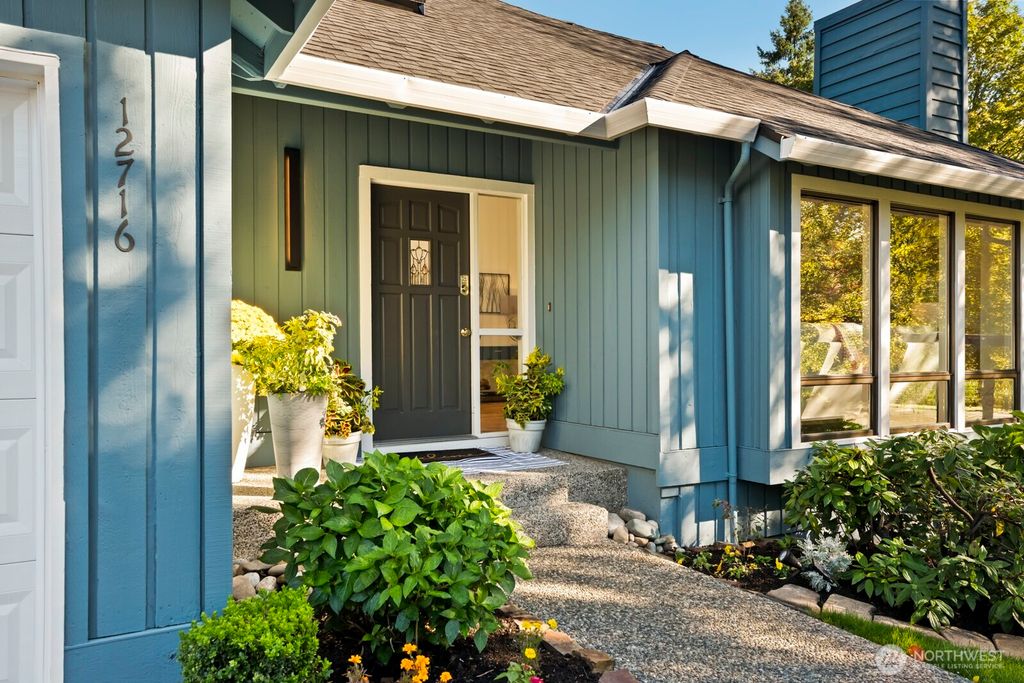 Photo of 12716 87th Court NE, Kirkland, WA 98034 (MLS # 2444647)