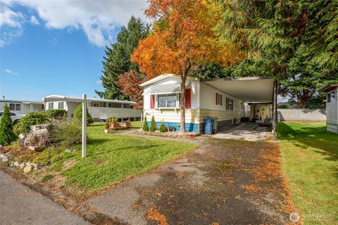 Photo of 920 Maple Lane #18, Sedro Woolley, WA 98284 (MLS # 2446763)