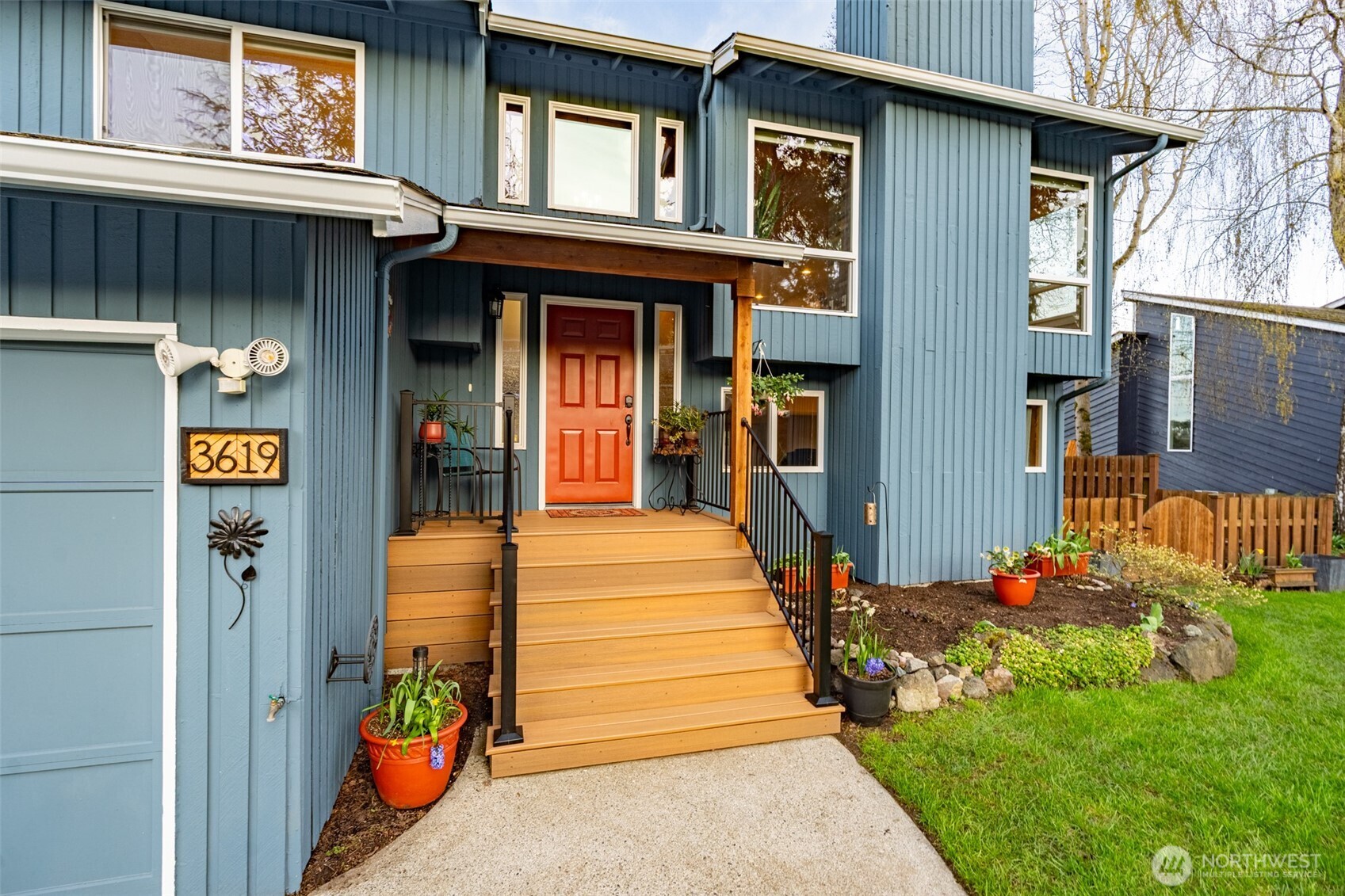 3619 Nassau Avenue NE