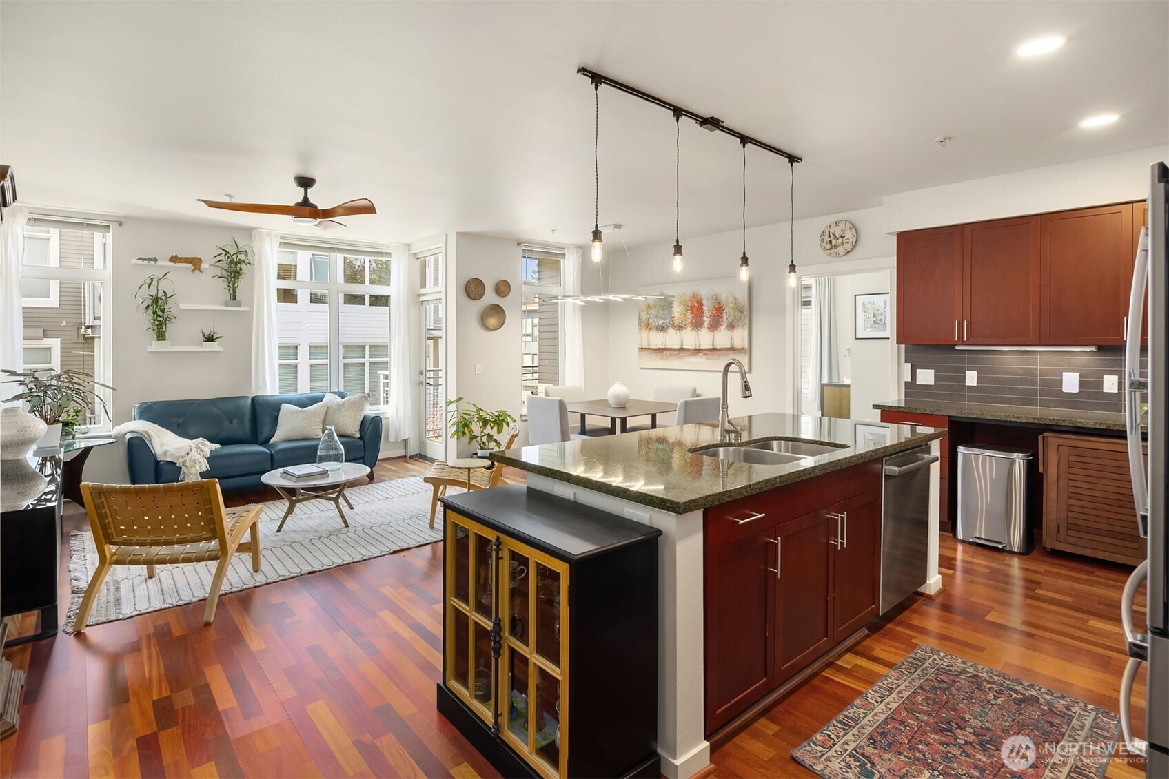 190 Harbor Square Loop NE C330