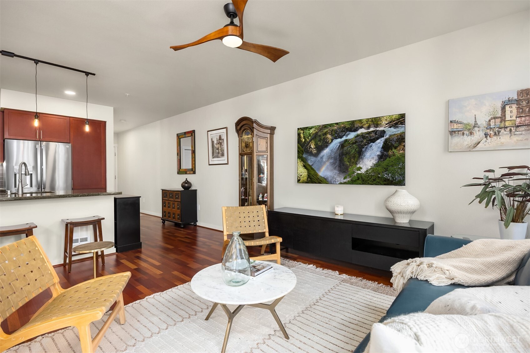 190 Harbor Square Loop NE C330