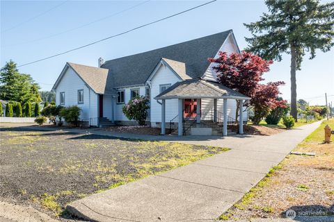 622 W Young Street Elma WA 98541