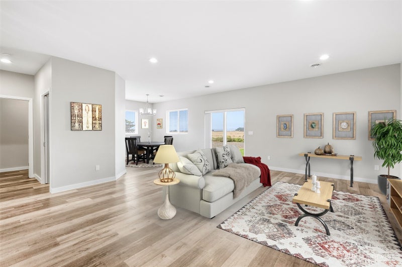 107 W Chinook Avenue
