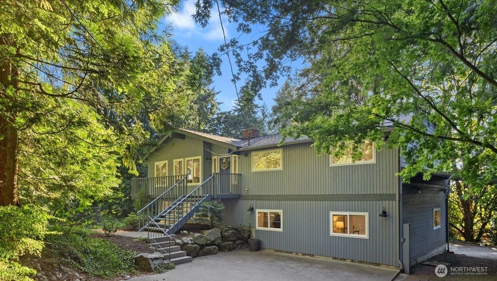 Photo of 19014 19th Avenue W, Lynnwood, WA 98036 (MLS # 2434406)