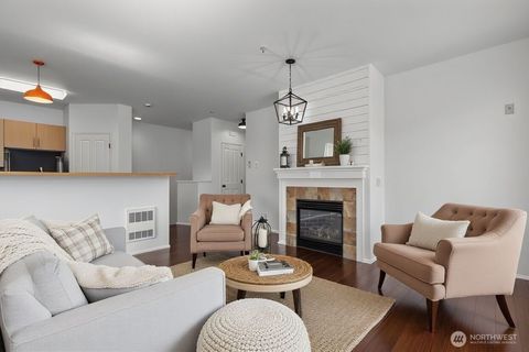 Photo of 535 241st Lane SE, Sammamish, WA 98074 (MLS # 2431980)