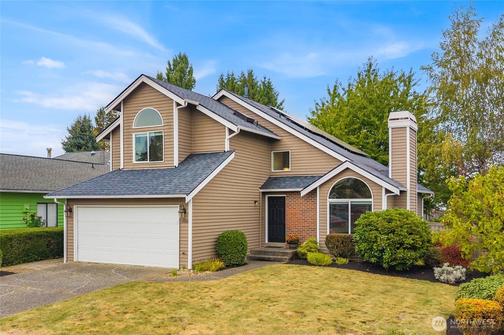 Photo of 13006 SE 282nd Way, Kent, WA 98030 (MLS # 2590326)