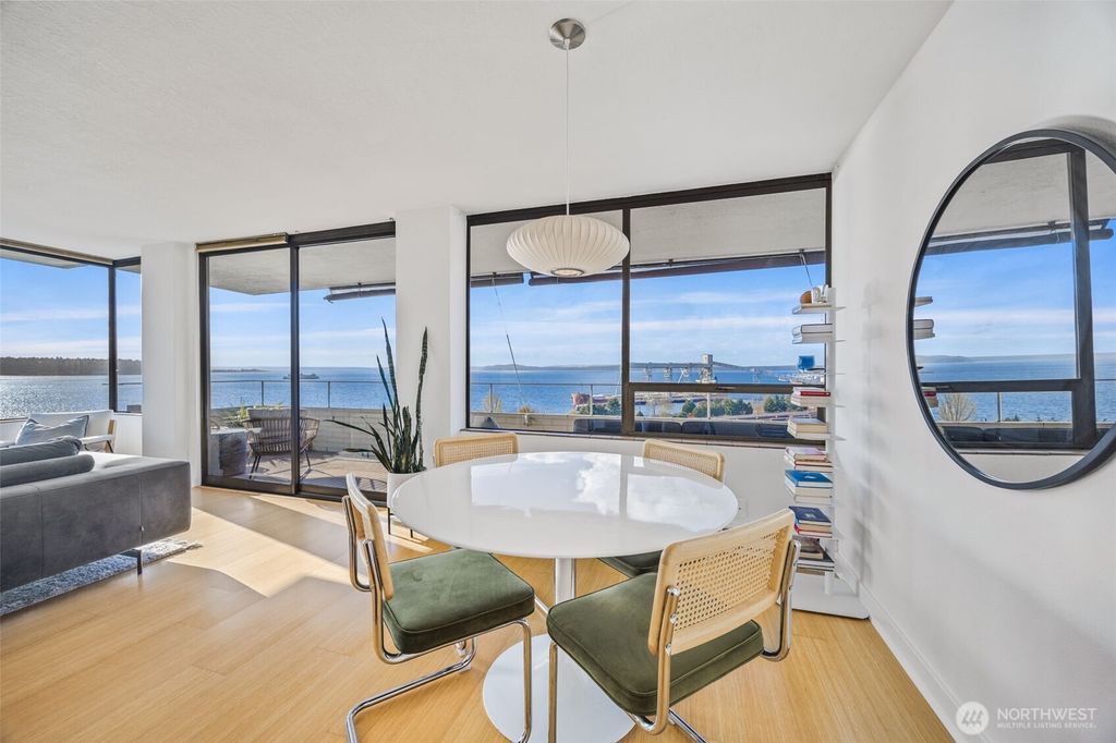 Photo of 521 5th Avenue W #402, Seattle, WA 98119 (MLS # 2454405)